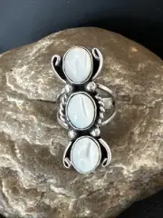 Womens White MOP Cluster Navajo Sterling Silver Ring Size 6 18888