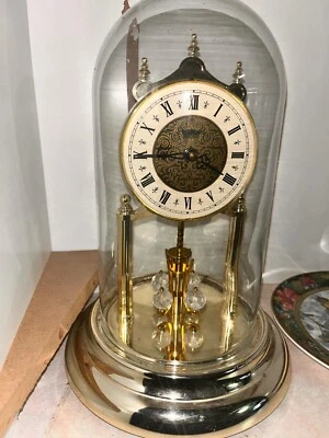 vintage class clock antique
