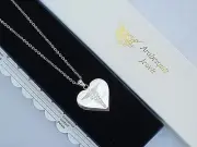 LADIES HEART SOS NECKLACE SILVER/STAINLESS STEEL MEDICAL EMERGENCY INFO/TALISMAN