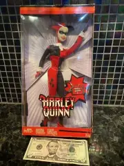 Barbie Harley Quinn Doll with Keychain and Stand DC Comics 2005 Mattel H7616 NOS
