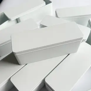 【現貨】【馬口鐵盒】北歐風 白色 馬口鐵盒 曲奇 烘焙 包裝盒 桌面 筆 收納盒 長方形 飯圈