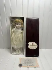 VINTAGE Bradley dolls “TOPAZ” 1984 PTD-876 w/Certificate of Authenticity