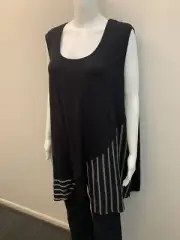NEW TS TAKING SHAPE "LINE UP STRIPE TOP" SIZE LARGE=20/22 (#G444)