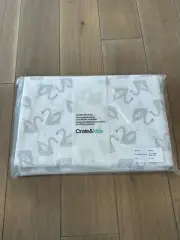 Crate & Barrel Kids Toddler Sheet Set Swan