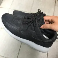 在飛比找蝦皮購物優惠-Nike roshe 黑色慢跑鞋