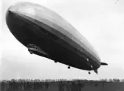 Crowd Of People Gather To Welcome The Lz 127 Graf Zeppelin Old Photo