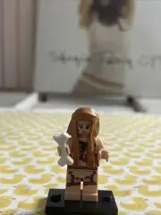 PRIMATIVE WOMAN LEGO MINI FIG FIGURE world warcraft cave bear clan daryl hannah