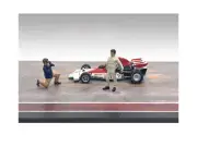 American Diorama "Race Day" Two Diecast Figures Set 1 For 1/43 Models 38359