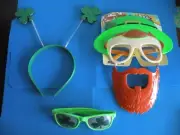 Sun-Staches Costume Sun Glasses 3 St Patricks day celebration New & preowned R4