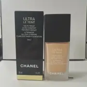 Chanel Ultrawear All Day Comfort Flawless Finish Foundation -BR22- 1oz/30ml New