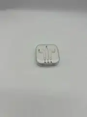 Genuine OEM Apple iPhone iPad Headphones 3.5mm Wired Earbuds Earpods White