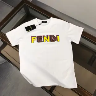 熱銷新款 Fendi 芬迪夏季新款字母印花LOGO圓領短袖T恤女生休閑半袖上衣男 明星大牌同款