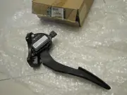RANGE ROVER EVOQUE - PEDAL AND BRACKET - ACCELERATOR GENUINE - LR061004
