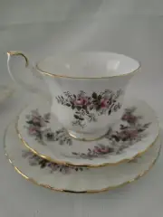 Royal Albert vintage Bone China dinner set Lavendar Rose. No chips or cracks