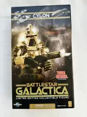 BATTLESTAR GALACTICA Cylon Centurion GOLD Action Figure Tower Records Exclusive