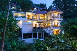 巴東的8臥室別墅 - 400平方公尺/8間專用衛浴SEAVIEW Patong Pool Estate, 8 Bedrooms, Playroom