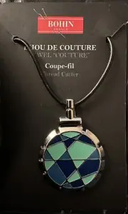 Bohin Jewel Couture Thread Cutter Quilt Blue & Green Circular Pendant Necklace