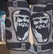 Kali Aazis MTB/BMX Bicycle Knee Pads X-Large Grey Discontinued New Old Stock XL