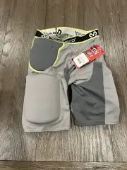Boys Mcdavid Gray 5 Pads Padded Football Shorts Large New