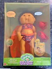 Cabbage Patch Kids - Kick'n Splash Splish Splash - ¡Hablo español!