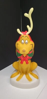 NEW CHRISTMAS LIGHTED MAX THE DOG FROM THE GRINCH WITH ANTLER OUTDOOR DECOR