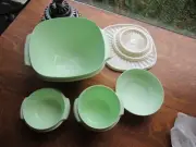 Tupperware Heritage Collection 8 pc Food Storage Container set Green NWOB