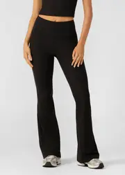 [Lorna Jane] Irresistible Stomach Support Rib Flared Leggings in Black, Size - Small S Black