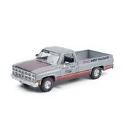 Greenlight Licensed 1:18 Scale GMC Sierra Classic 1500 Pickup 1981 Diecast Model Car Sliver