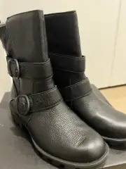 Sorrel Waterproof Black Leather MIDI Boots size 6