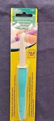 Clover 1058 Amour Crochet Hook (12.0 mm)