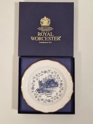 Royal Worcester Dish Lancaster Priory By Kirkholme Appoint HM Queen Elizabeth II
