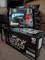 OREO COCA COLA SODA AND COOKIE BUNDLE 10 PACK 7.5 FLOZ MINI CANS 10oz Oreo Box