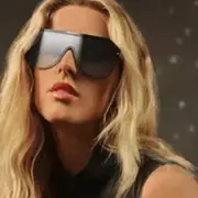 NEW! Rare Quay Showbiz CHROME Shield Sunglasses