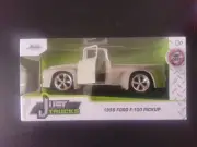1956 Ford F-100 Pickup 1:32 scale diecast by Jada Toys Just Trucks