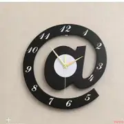 【創意家居時鐘掛鐘】北歐家用a符號創意靜音個性鐘表時尚掛鐘臥室石英鐘客廳潮流時鐘