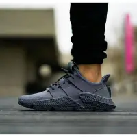 在飛比找蝦皮購物優惠-Adidas 武士鞋 超有型的太空灰