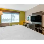 Holiday Inn Express & Suites - Phoenix Dwtn - State Capitol, an IHG Hotel