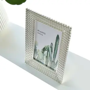 創意輕奢北歐相框擺臺金屬高檔金色銀色6寸7寸客廳裝飾擺件照片框