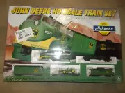 JOHN DEERE HO SCALE TRAIN SET - ATHEARN - TRACTORS -1997 - 1st in SERIES - NEW