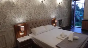 MELINI Boutique Hotel