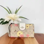 NWT Coach Tech Wallet In Signature Canvas With Floral Cluster Print