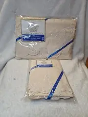 Court of Versailles Cannon Royal Family Queen Flat Sheet & Pillow Cases