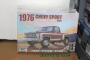Revell 1976 Chevy Sport Stepside 4x4 Model Kit 1:24 New in Factory Sealed Box