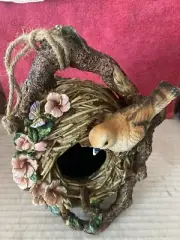 EARTHY TANGLEWOOD BIRDHOUSE - Resin Dwk167