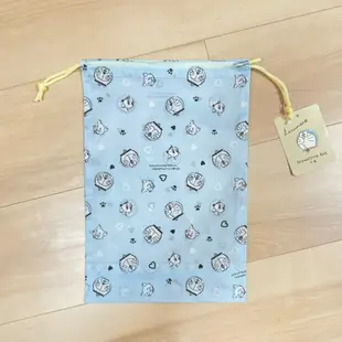 日本大創DAISO 哆啦A夢 小叮噹 束口袋 萬用袋 盥洗袋 衣物收納袋 收納袋