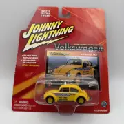 YELLOW LIGHTNING 1966 VOLKSWAGEN BEETLE TAXI JOHNNY LIGHTNING VOLKSWAGEN