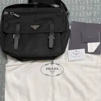 在飛比找PopChill優惠-[二手] Prada 尼龍郵差包