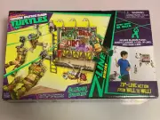 Nickelodeon Playmates #95052 TMNT Z-Line Ninjas BILLBOARD BREAKOUT Playset. 132