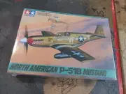 Tamiya 61042 1:48 North American P-51B Mustang Model Airplane Kit