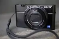 在飛比找Yahoo!奇摩拍賣優惠-良品公司貨 sony rx100 數位相機 配件齊全簡配 p